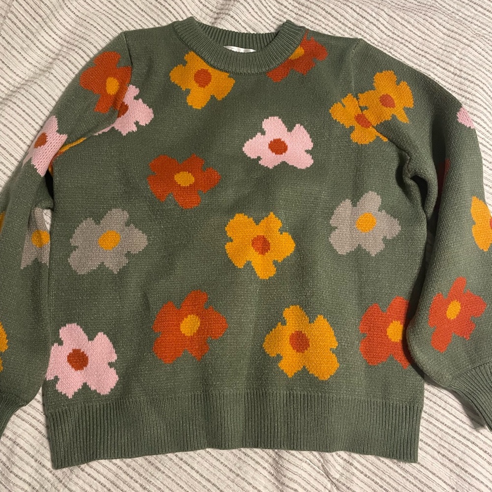 Floral Patterned Green Sweater